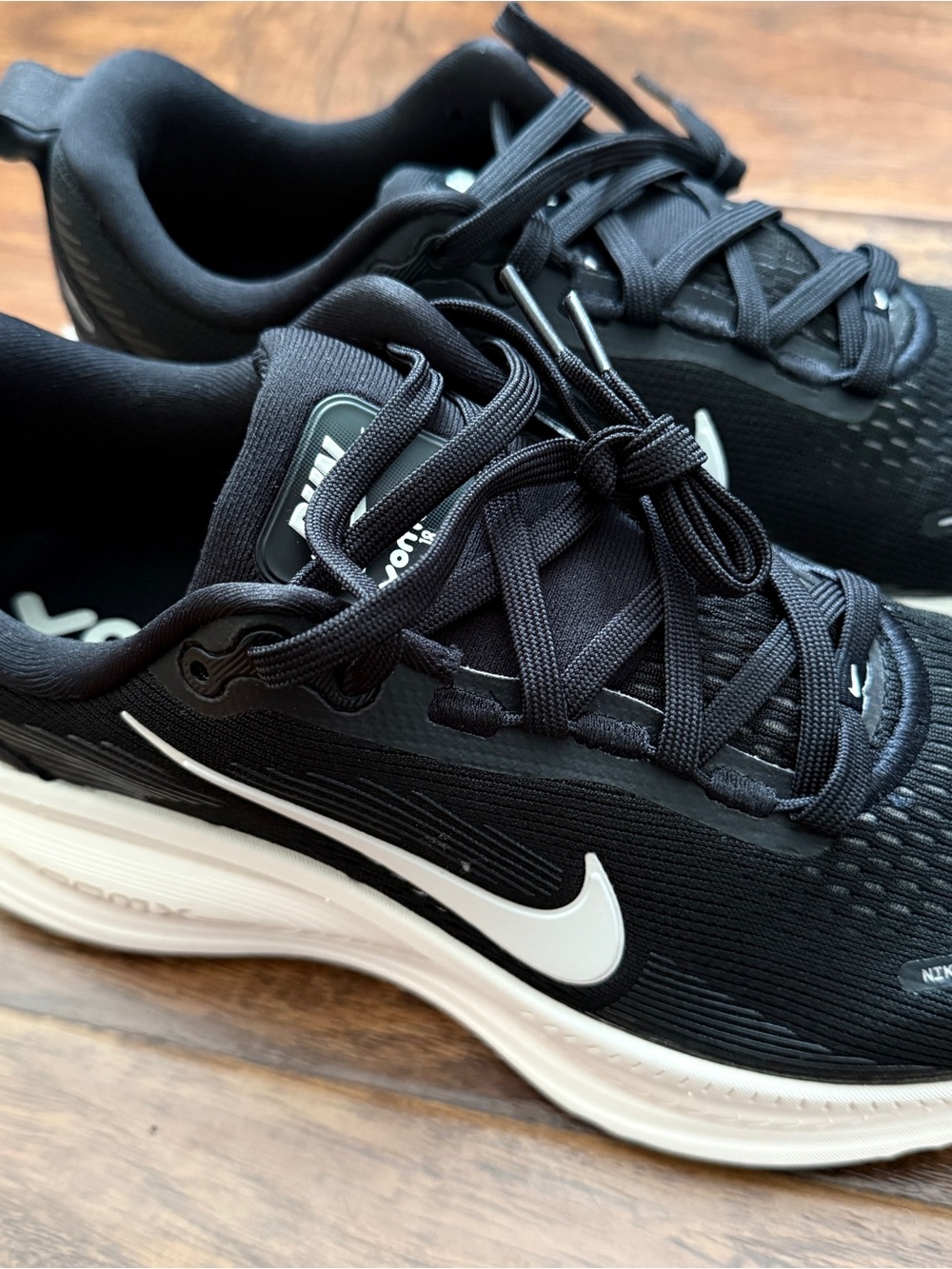 Nike Black Sneakers with White Swoosh (Size 8.5)